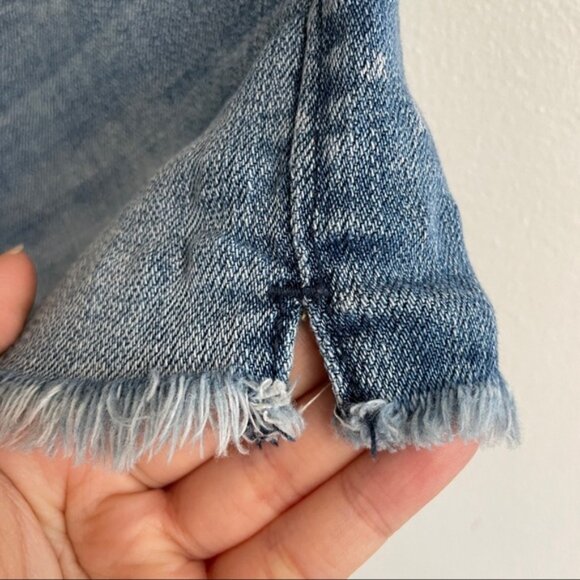 Abercrombie Light Wash Low Rise Denim Shorts - Picture 4 of 10